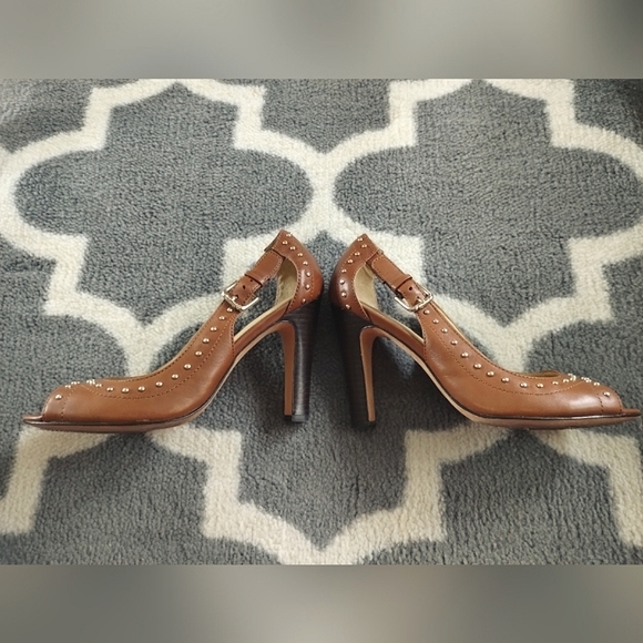 Coach "Billie" Studded Peep Toe Heel 👠in Walnut - Picture 2 of 13